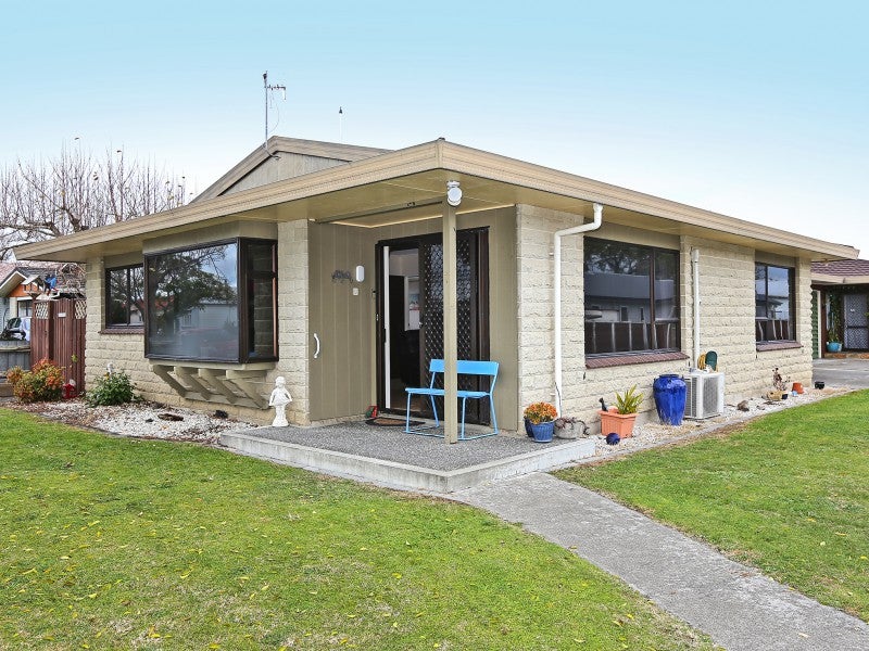 1/814 Gordon Road, raureka, hastings - Carousel 1