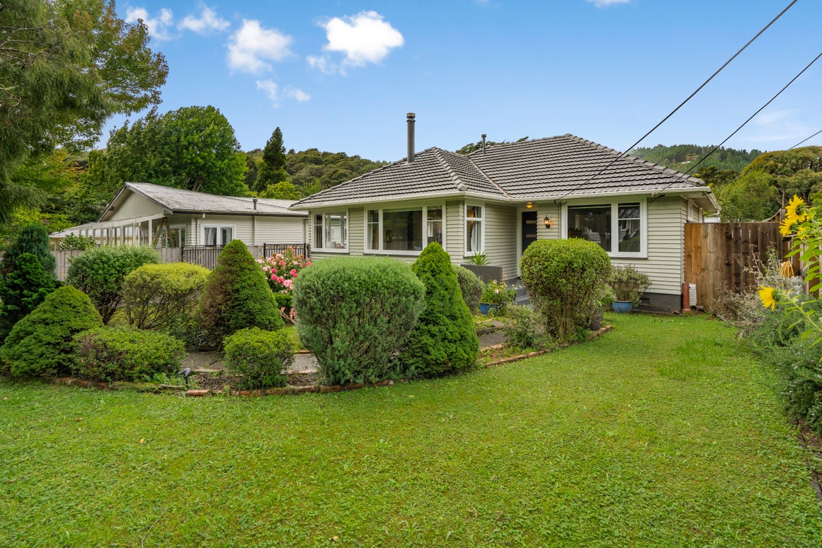 5 Pinehaven Road, Pinehaven, Upper Hutt - Carousel 22