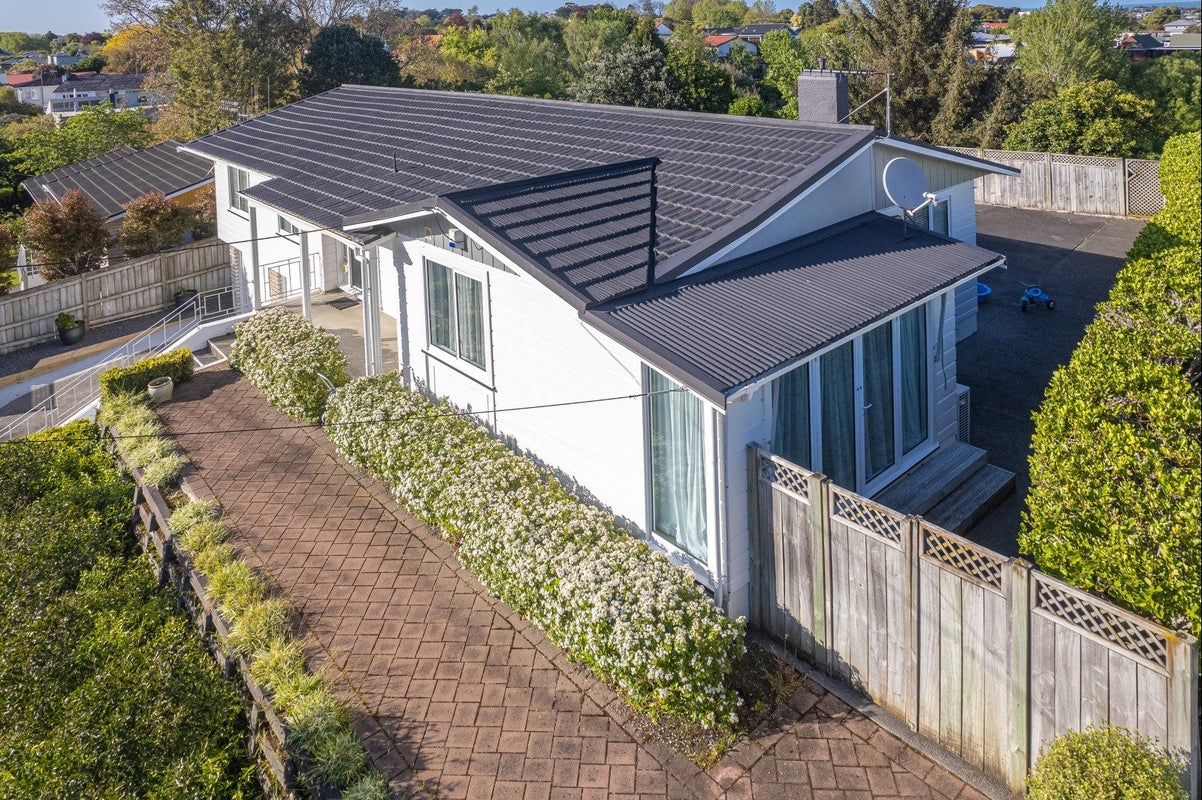 43 Parkes Avenue, Saint Johns Hill, Whanganui - Carousel 2