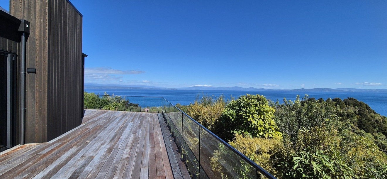 33 Whakamoenga Point, Acacia Bay, Taupo - Carousel 1
