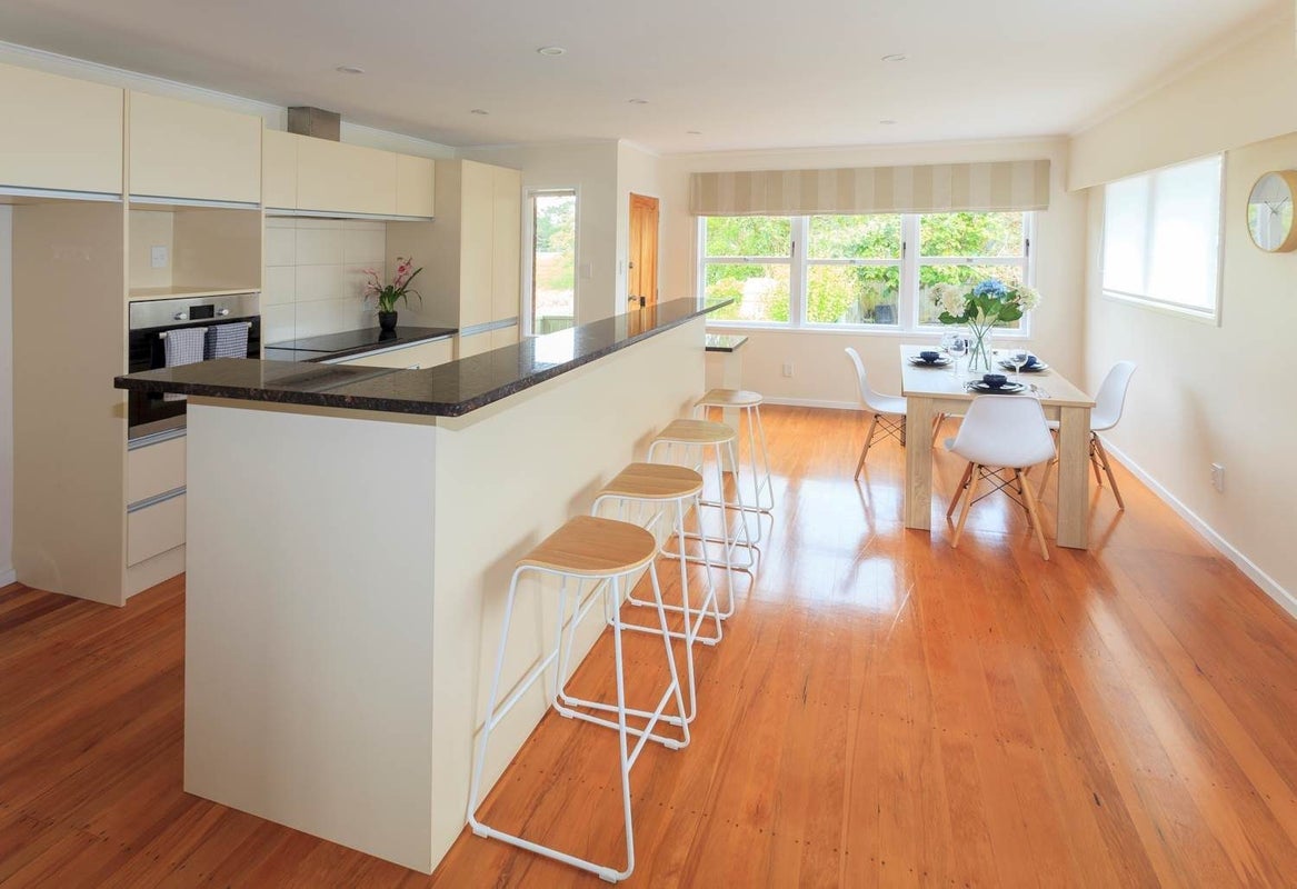 7 Terry Street, Blockhouse Bay, Auckland - Carousel 2