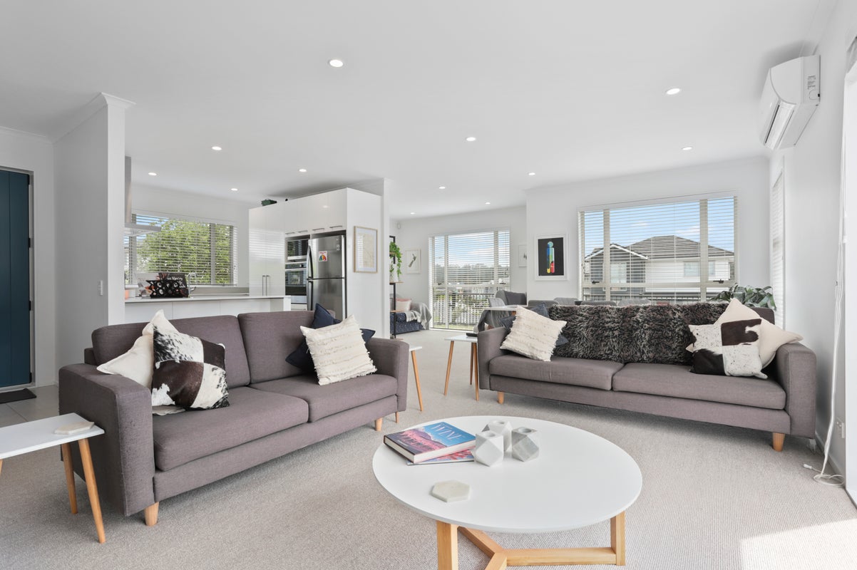3 Forbes McCammon Drive, Swanson, Auckland - Carousel 1