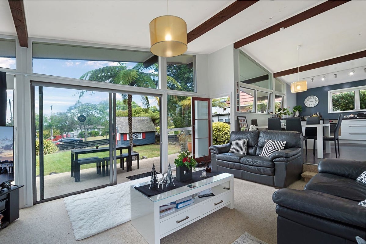 360 Main Road, Huapai, Kumeu - Carousel 2