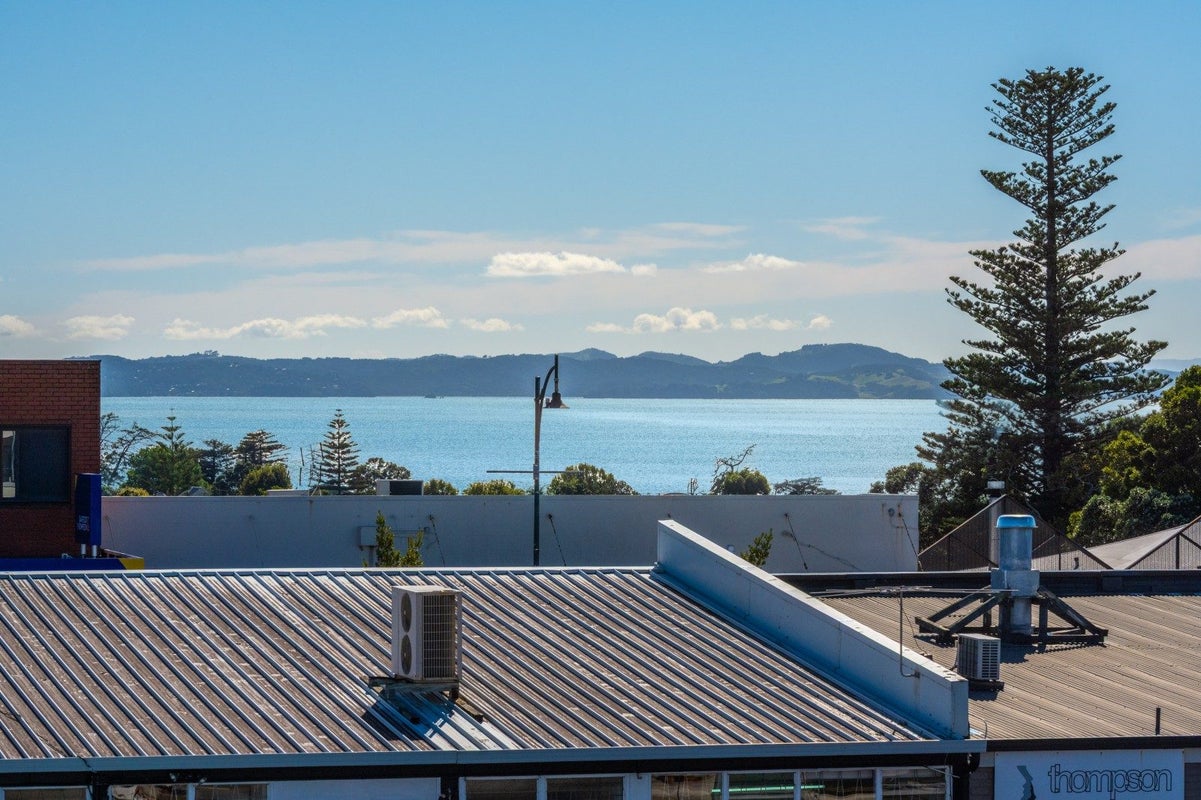 215/24 Wellington Street, Howick, Auckland - Carousel 2