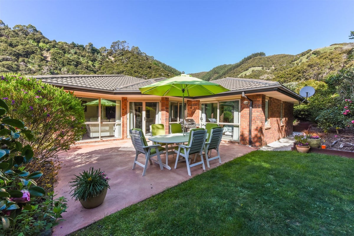 32 Farleigh Street, Atawhai, Nelson - Carousel 2