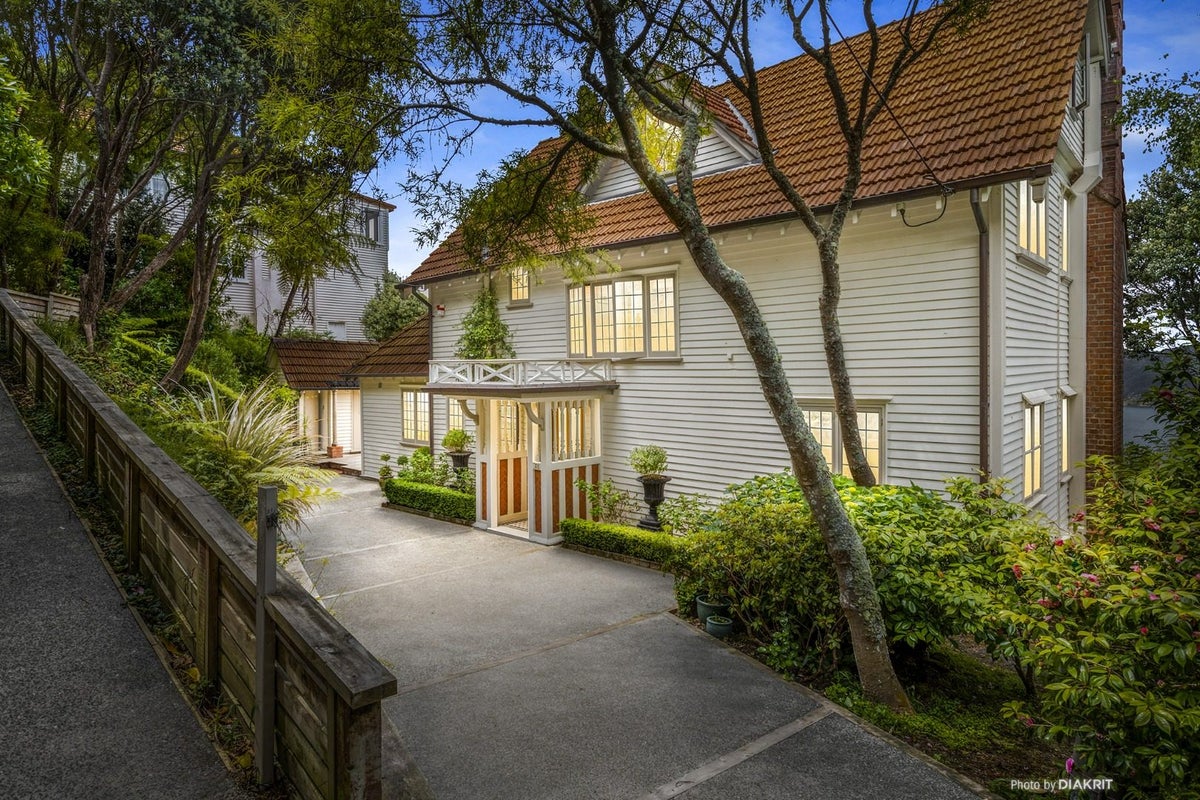 51 Grafton Road, Roseneath, Wellington - Carousel 1