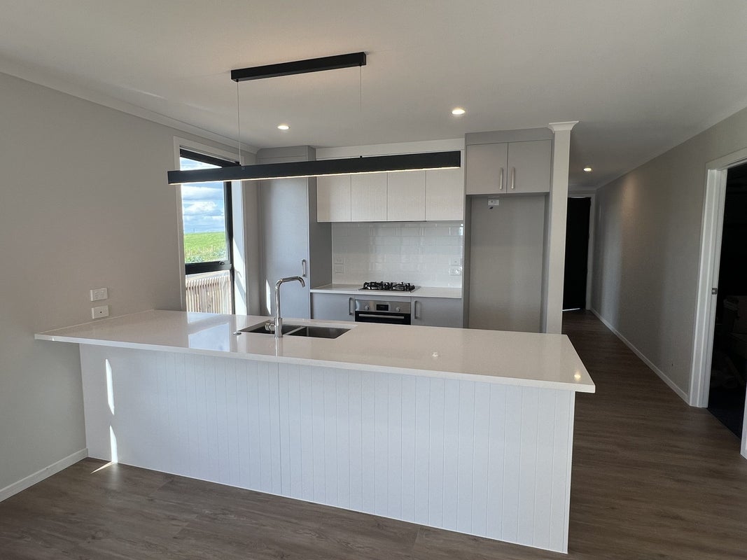 2/49 Waruhia Crescent, Rototuna North, Hamilton - Carousel 2