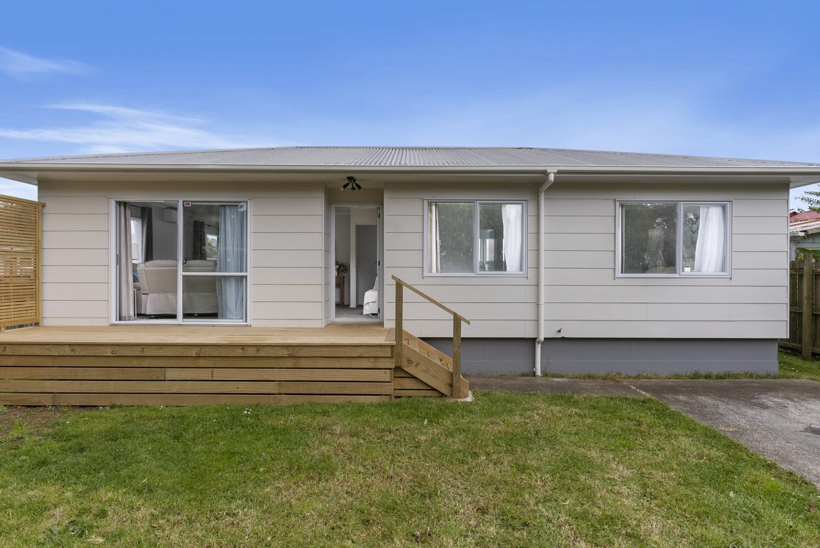 2/27 Jutland Road, Hauraki, Auckland - Carousel 1