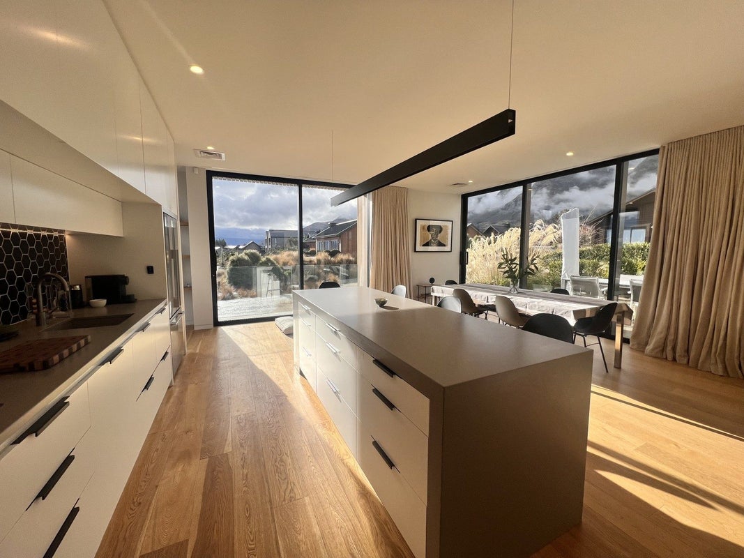 20 McKellar Drive, Jacks Point, Queenstown - Carousel 2