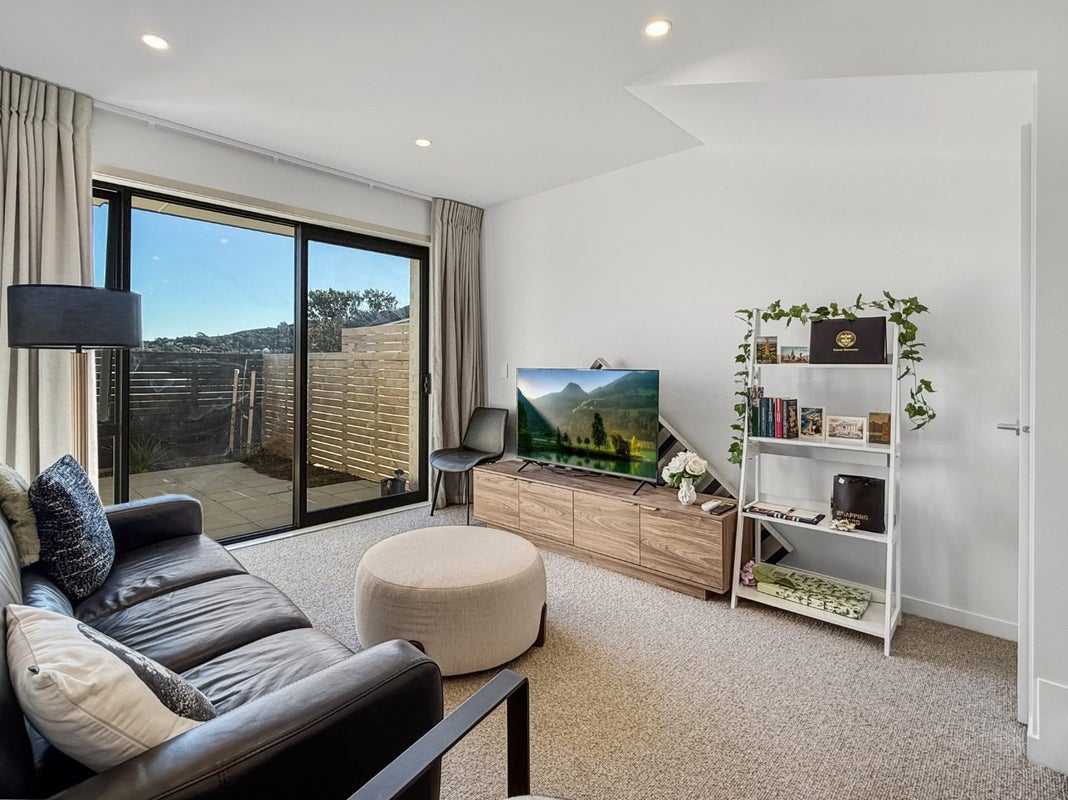 3/32 Kaihuia Street, Northland, Wellington - Carousel 2