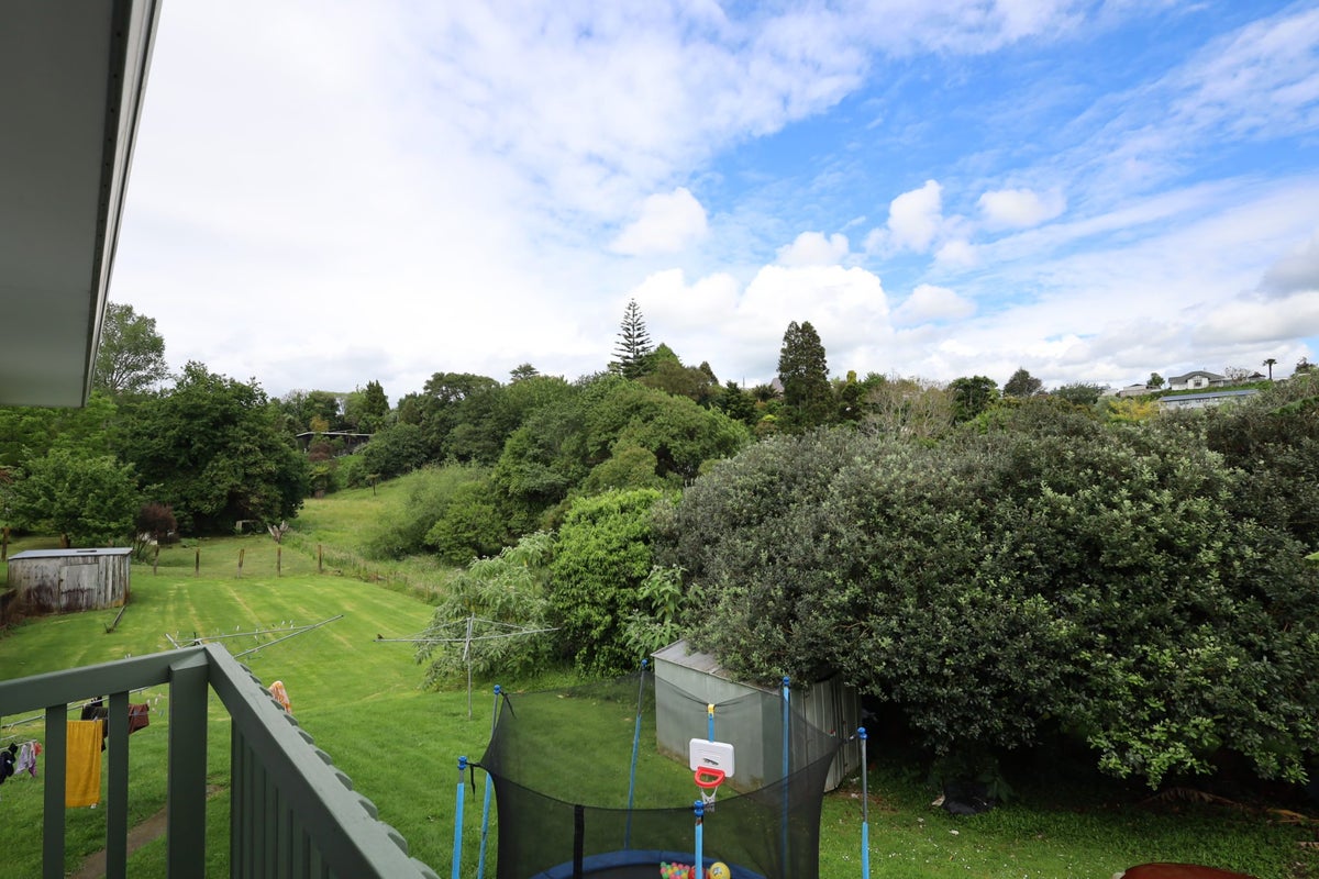 32 Burns Street, Gate Pa, Tauranga - Carousel 2