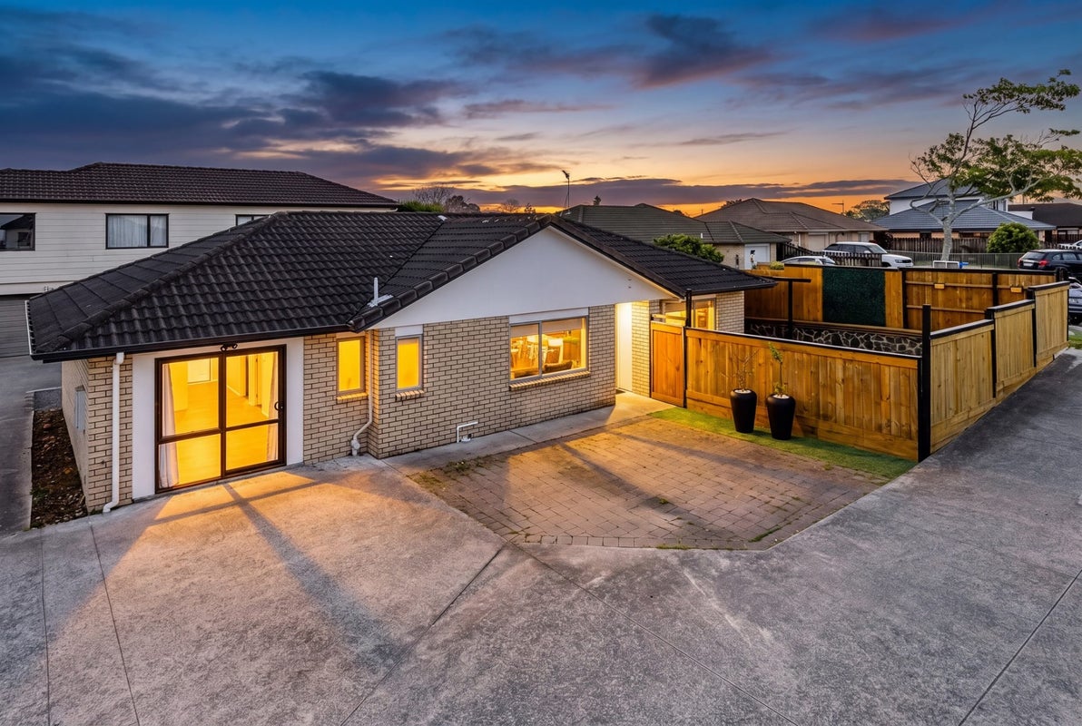 23 Lolim Place, Favona, Manukau City, Auckland - Carousel 2