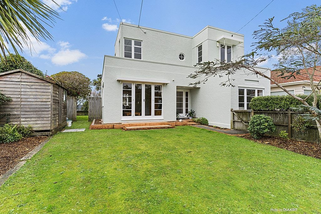 73 Ranui Crescent, Khandallah, Wellington - Carousel 2