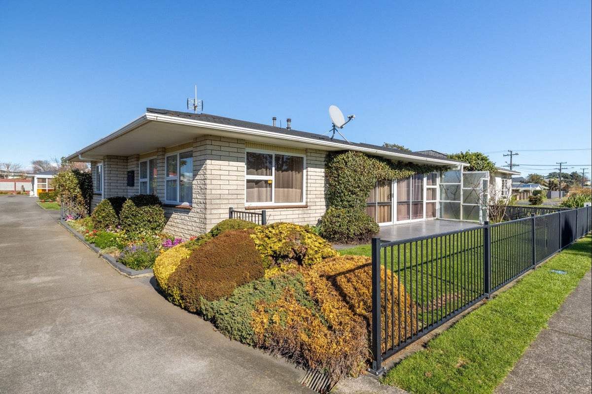 1/95 Wallace Place, Westown, New Plymouth - Carousel 1