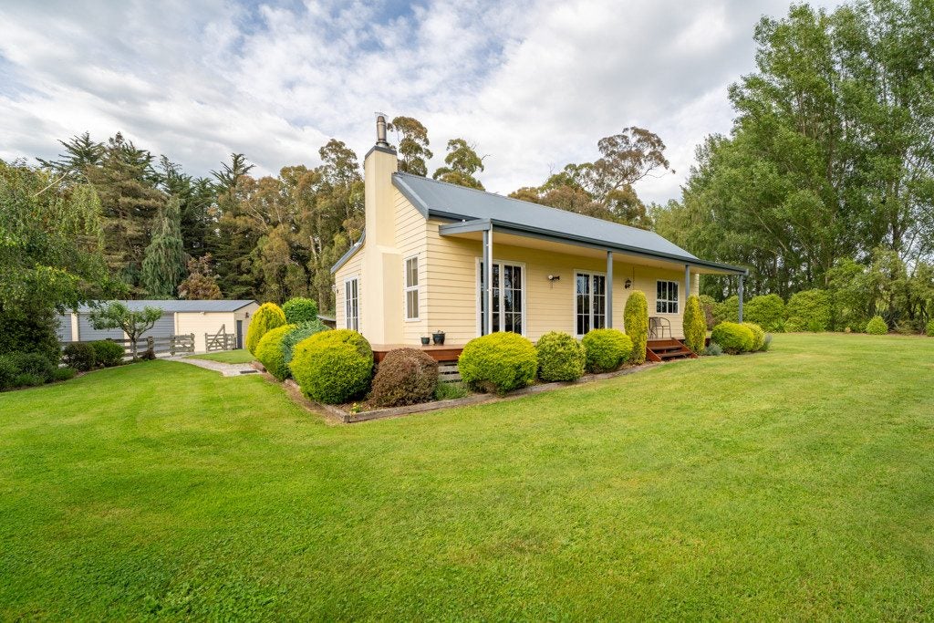 693 Pleasant Point Highway, Levels - Carousel 1
