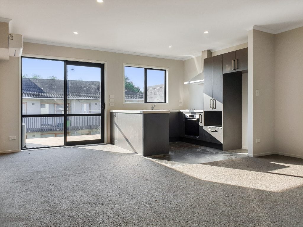 4/47 Cook Street, Hamilton East, Hamilton - Carousel 1