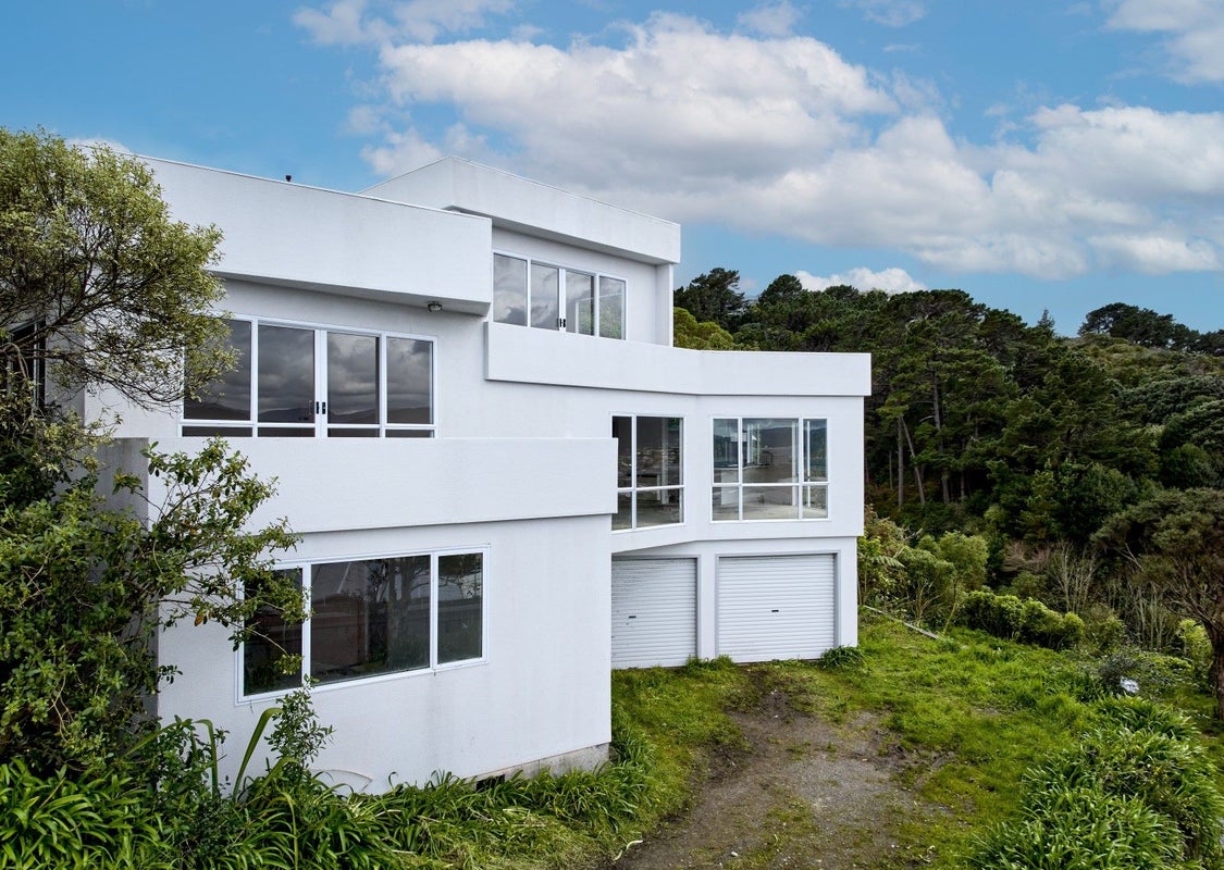 20 Magnolia Grove, Maungaraki, Lower Hutt - Carousel 2