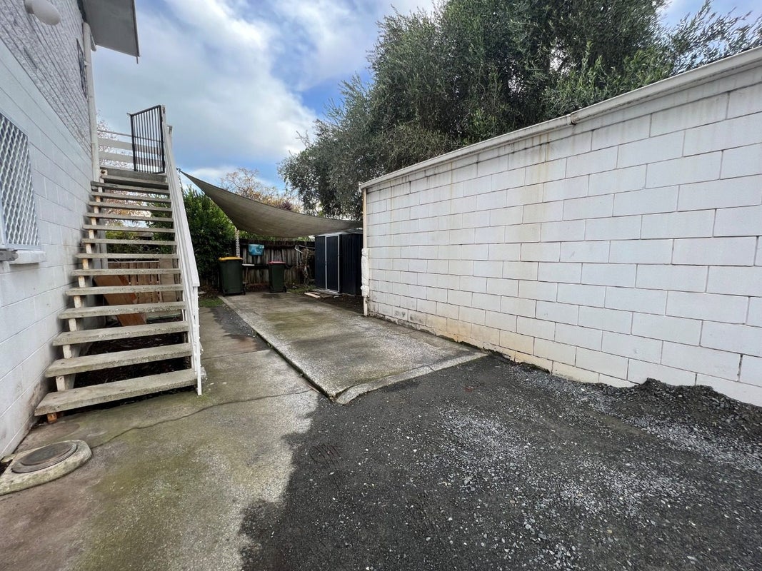 3H Willoughby Street, Whitiora, Hamilton - Carousel 13