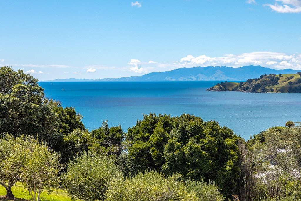 446 Sea View Road, Onetangi, Waiheke Island - Carousel 1