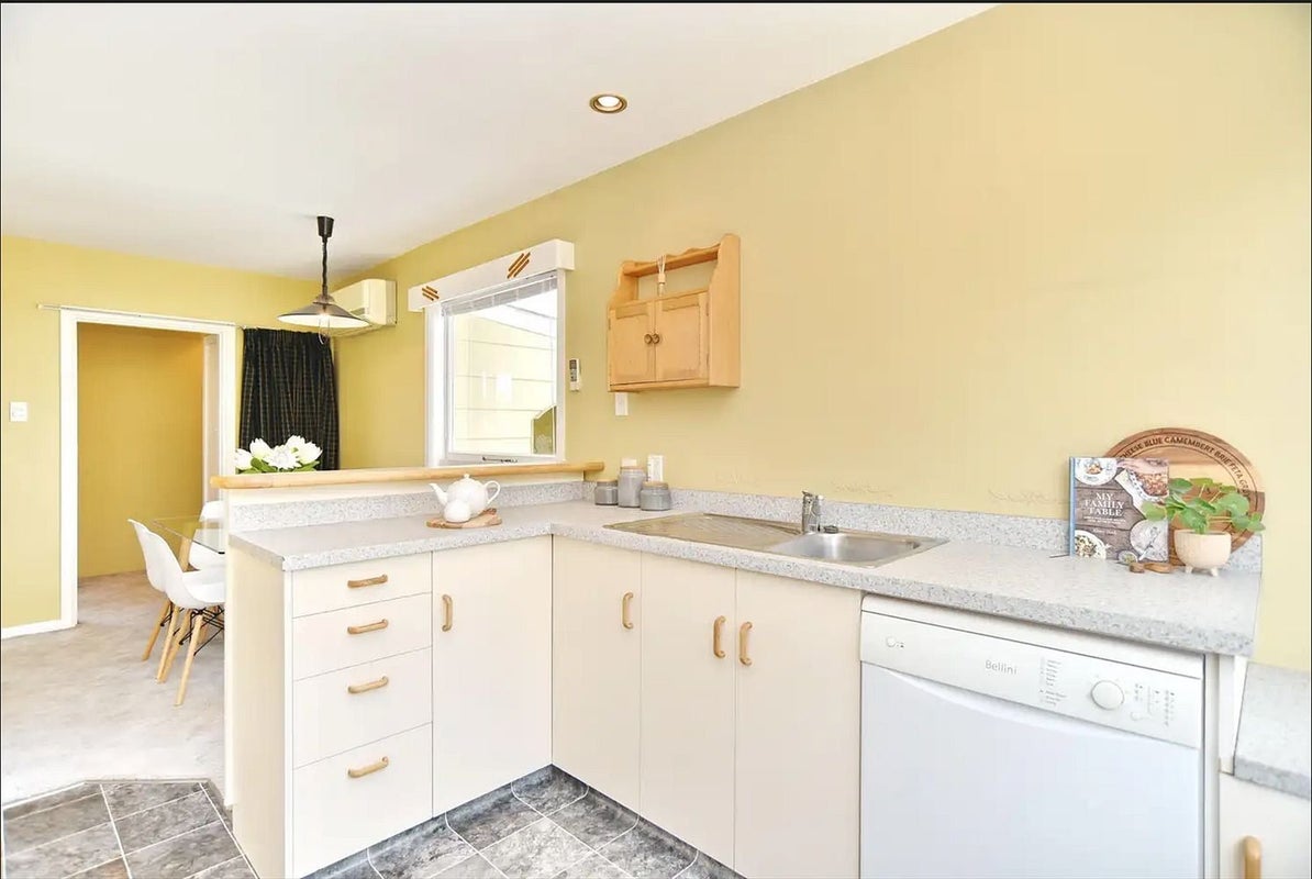 17 Bateman Avenue, Bryndwr, Christchurch - Carousel 2
