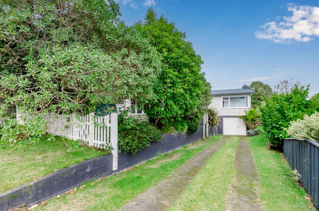 8 Ngaio Road, Raumati Beach, Paraparaumu - Carousel 2