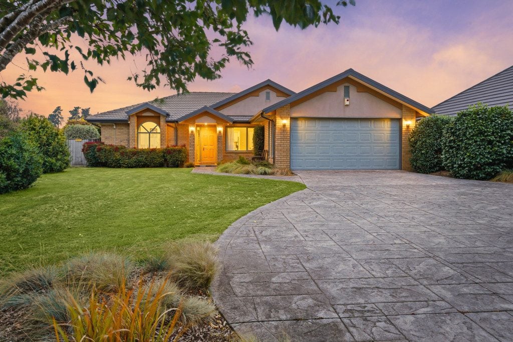 10 Wilmington Place, Shirley, Christchurch - Carousel 1