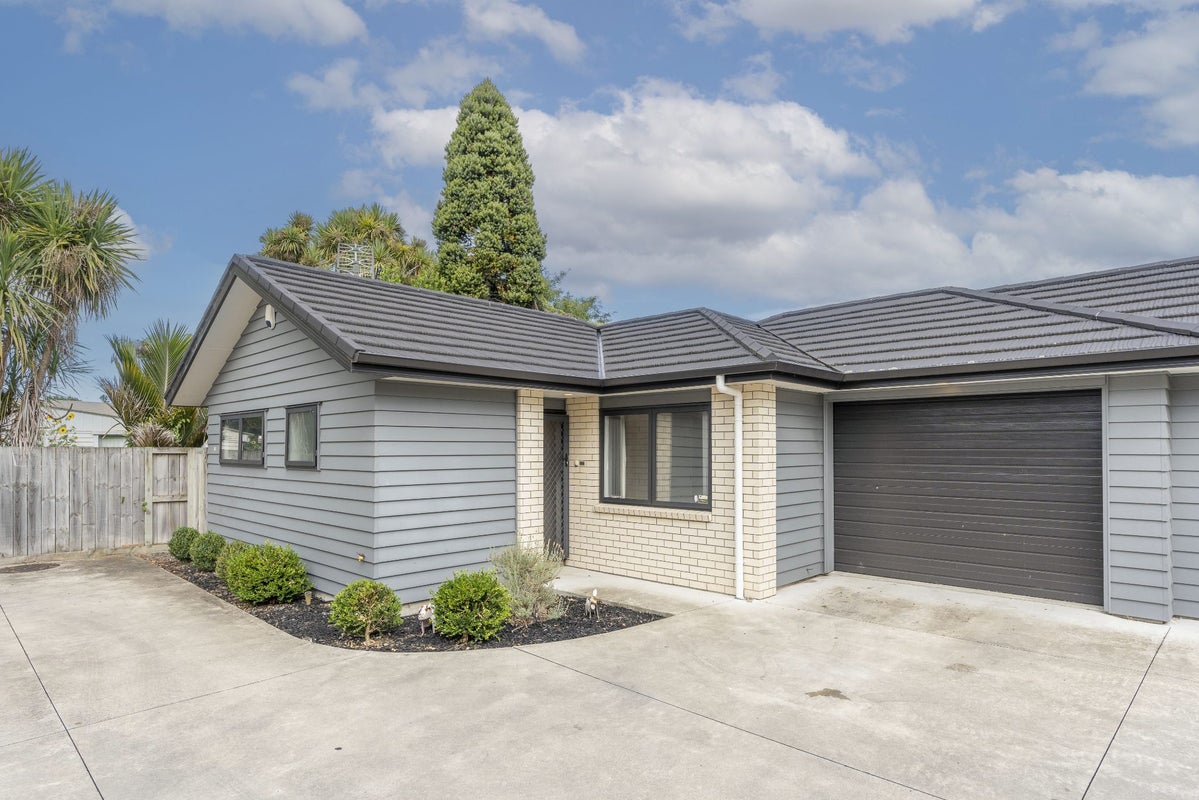4/123 Holland Road, Fairfield, Hamilton - Carousel 1