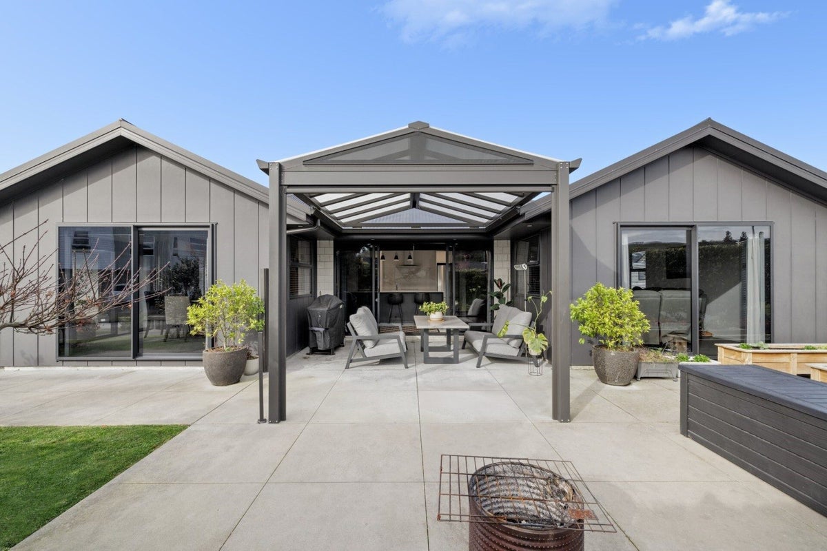 1 Paiawa Way, Pyes Pa, Tauranga - Carousel 1