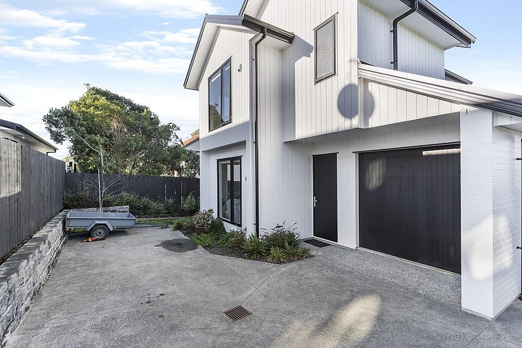 13 Temata LA, Wai O Taiki Bay, Auckland - Carousel 2
