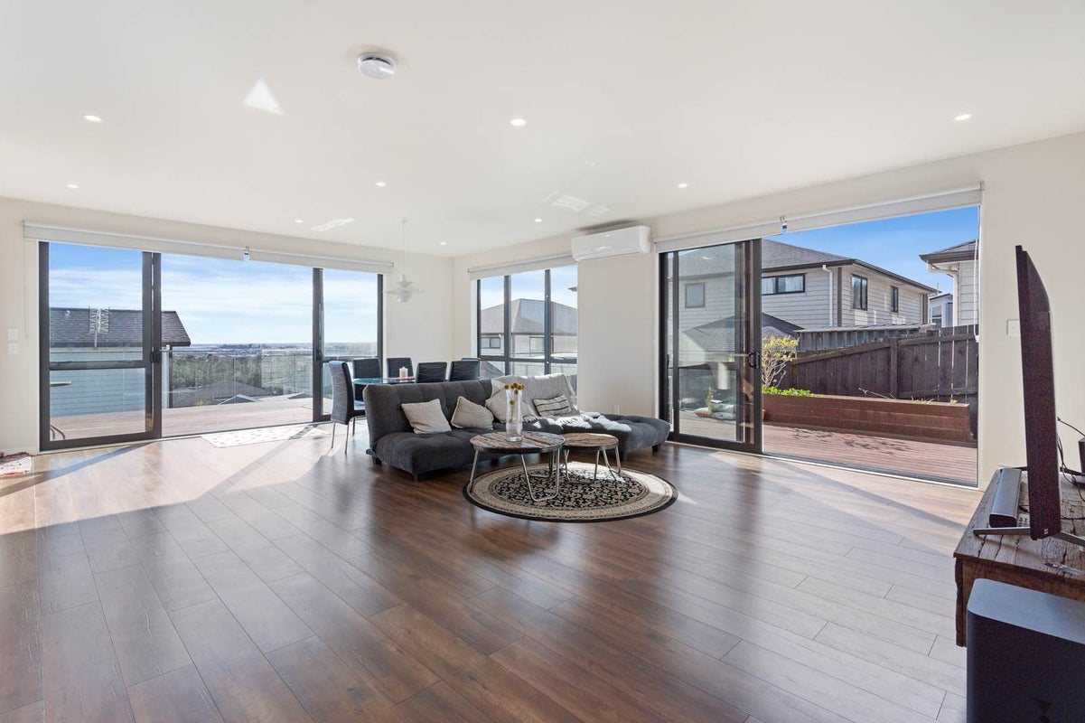 128 Argento Avenue, Flat Bush, Auckland - Carousel 2