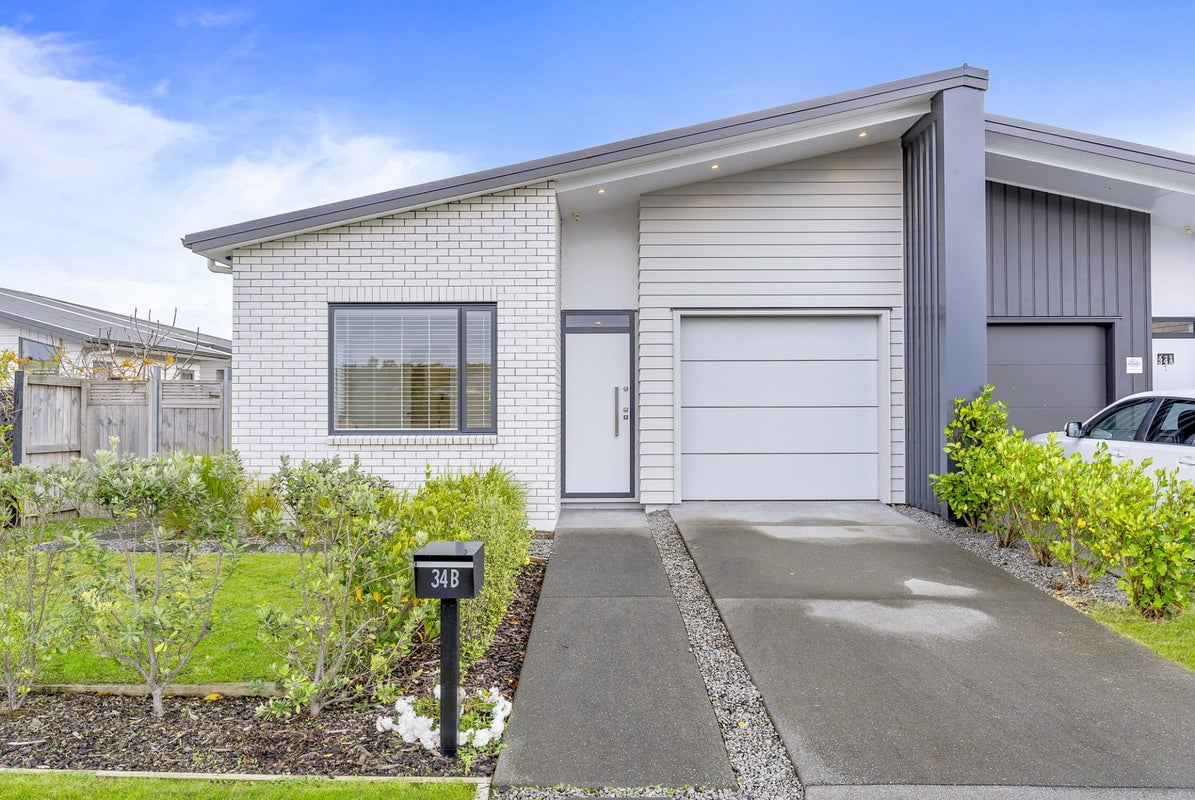 34B Cadwil Drive, Beachlands, Auckland - Carousel 1