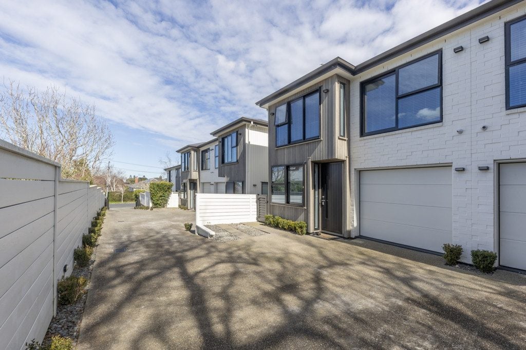 9D Torrance Street, Epsom, Auckland - Carousel 21