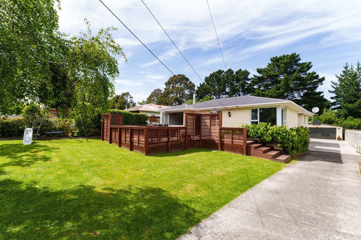 7 Viscount Road, Waldronville, Dunedin - Carousel 1