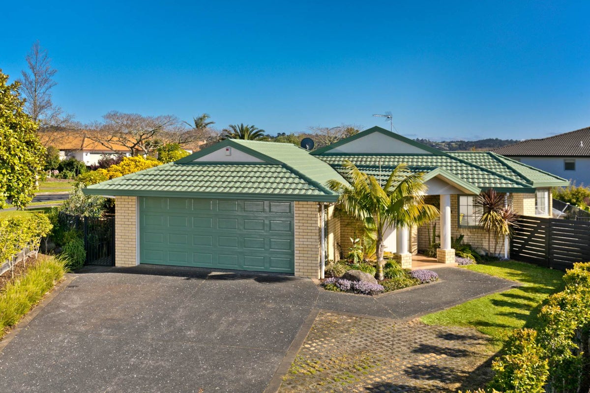 13 Te Wharau Drive, Greenhithe, Auckland - Carousel 2
