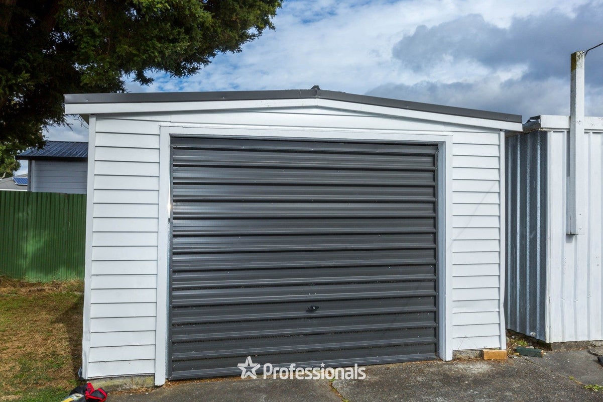 2/37 TARARUA STREET, TRENTHAM, UPPER HUTT - Carousel 20