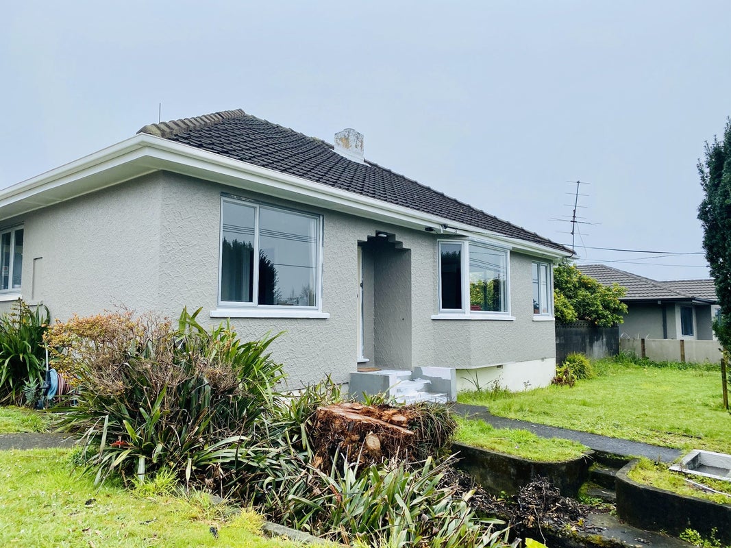 110 Brooklands Road, Brooklands, New Plymouth - Carousel 1