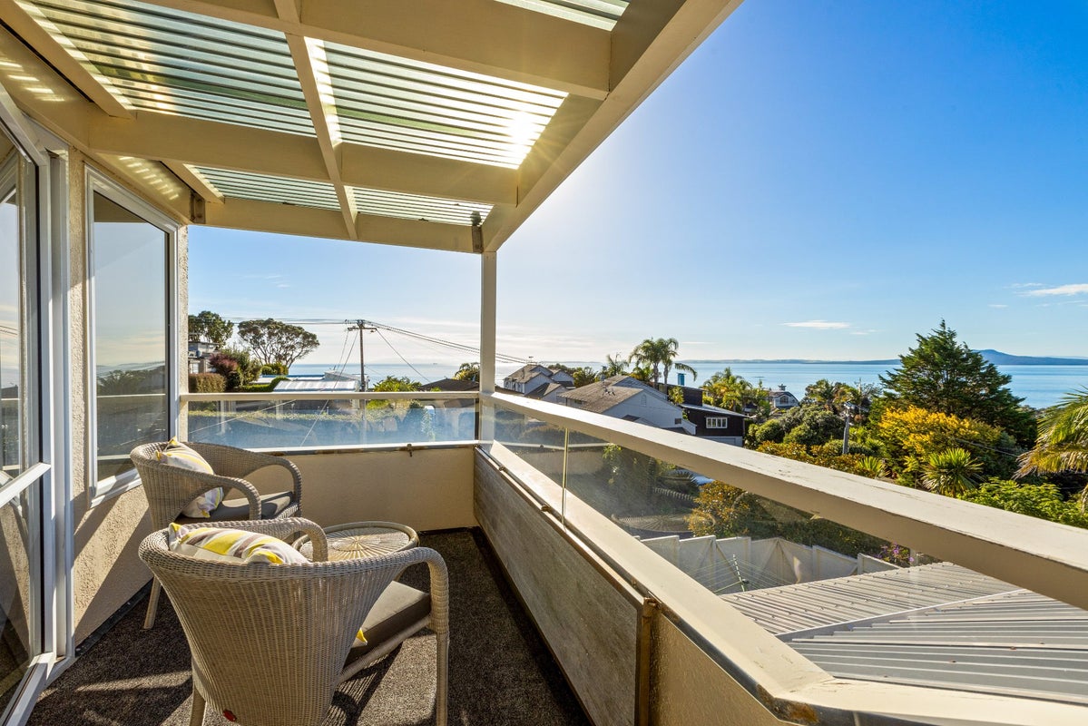 1/102 Churchill Road, Rothesay Bay, Auckland - Carousel 2