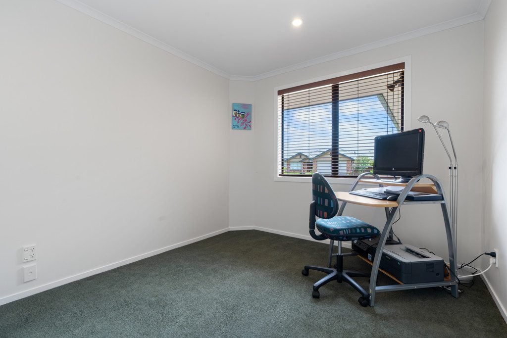18 Mickelson Avenue, Rototuna, Hamilton - Carousel 11