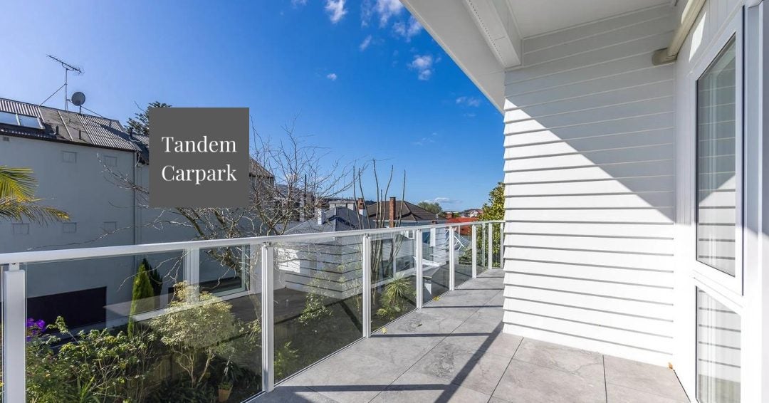 8D Arotau Place, Grafton, Auckland - Carousel 1