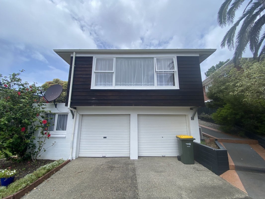 6 Regal Place, Forrest Hill, Auckland - Carousel 1