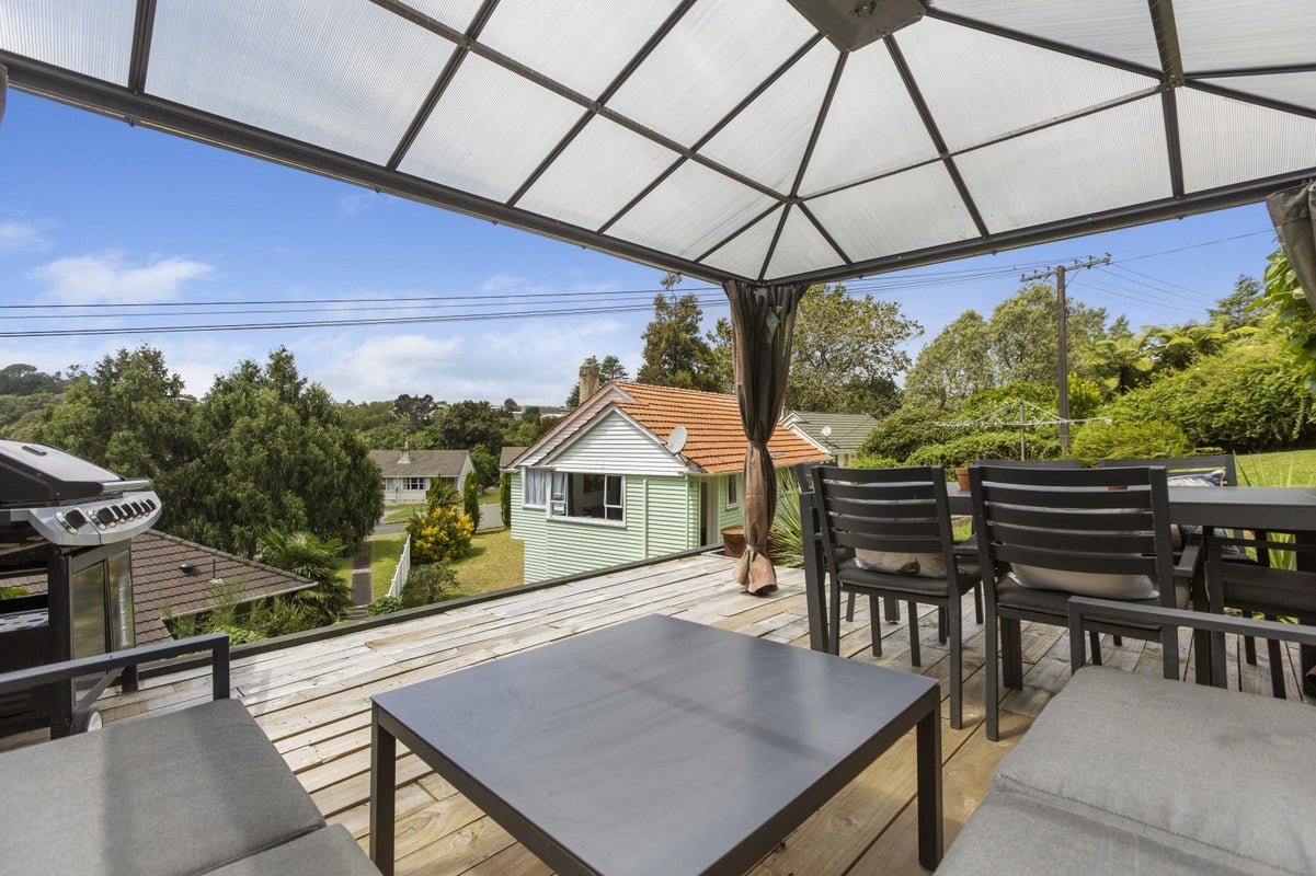 58 Glenpark Avenue, Frankleigh Park, New Plymouth - Carousel 2