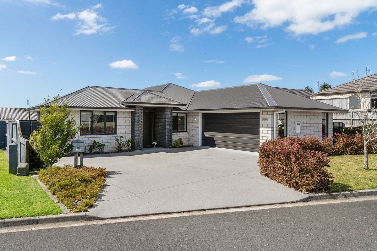 36 Benmore Crescent, Pyes Pa, Tauranga - Carousel 2