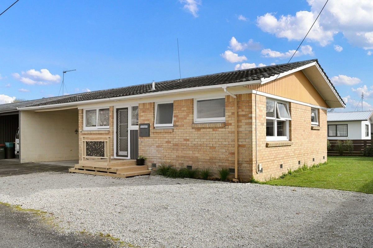 1144B Heaphy Terrace, Fairfield, Hamilton - Carousel 1