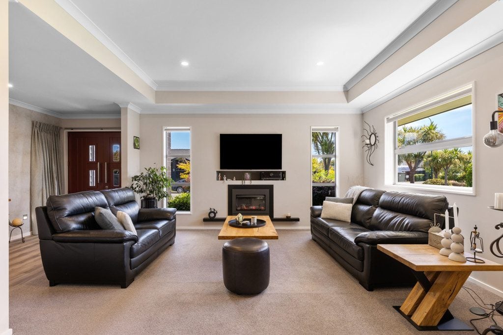 8 Northwater Drive, Northwood, Christchurch - Carousel 2