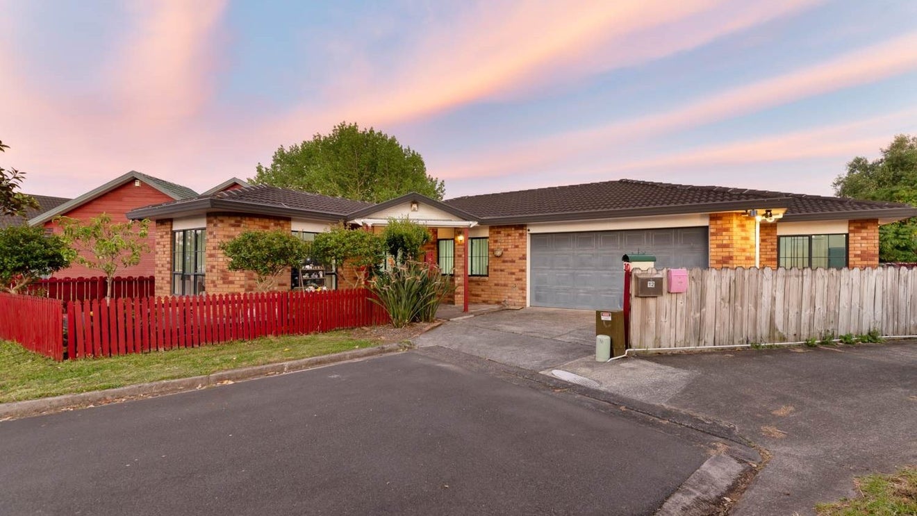 10 Midvale Place, Burswood, Auckland - Carousel 1