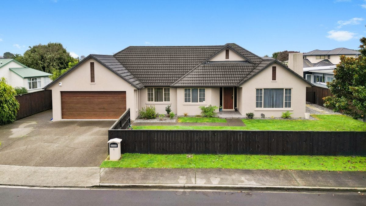 6 Sovereign Place, Rototuna North, Hamilton - Carousel 1