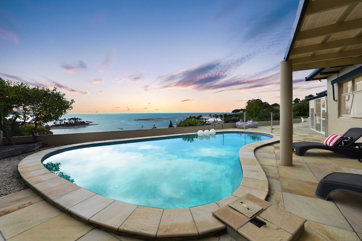 84 Princes Drive, Britannia Heights, Nelson - Carousel 2
