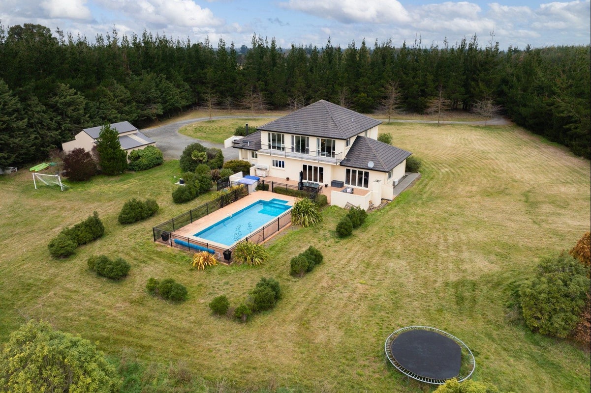 16 Harpers Road, Loburn, Rangiora - Carousel 1