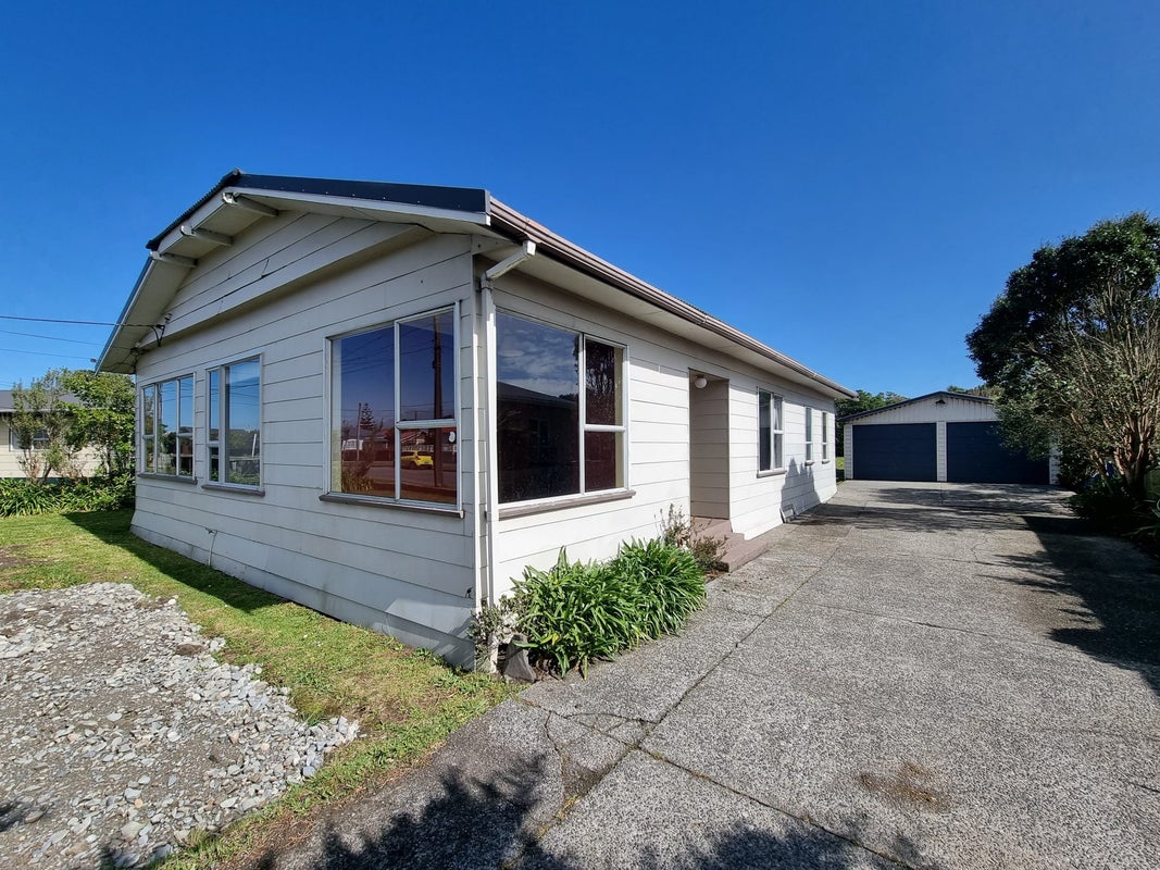 24 Doyle Street, Blaketown, Greymouth - Carousel 1