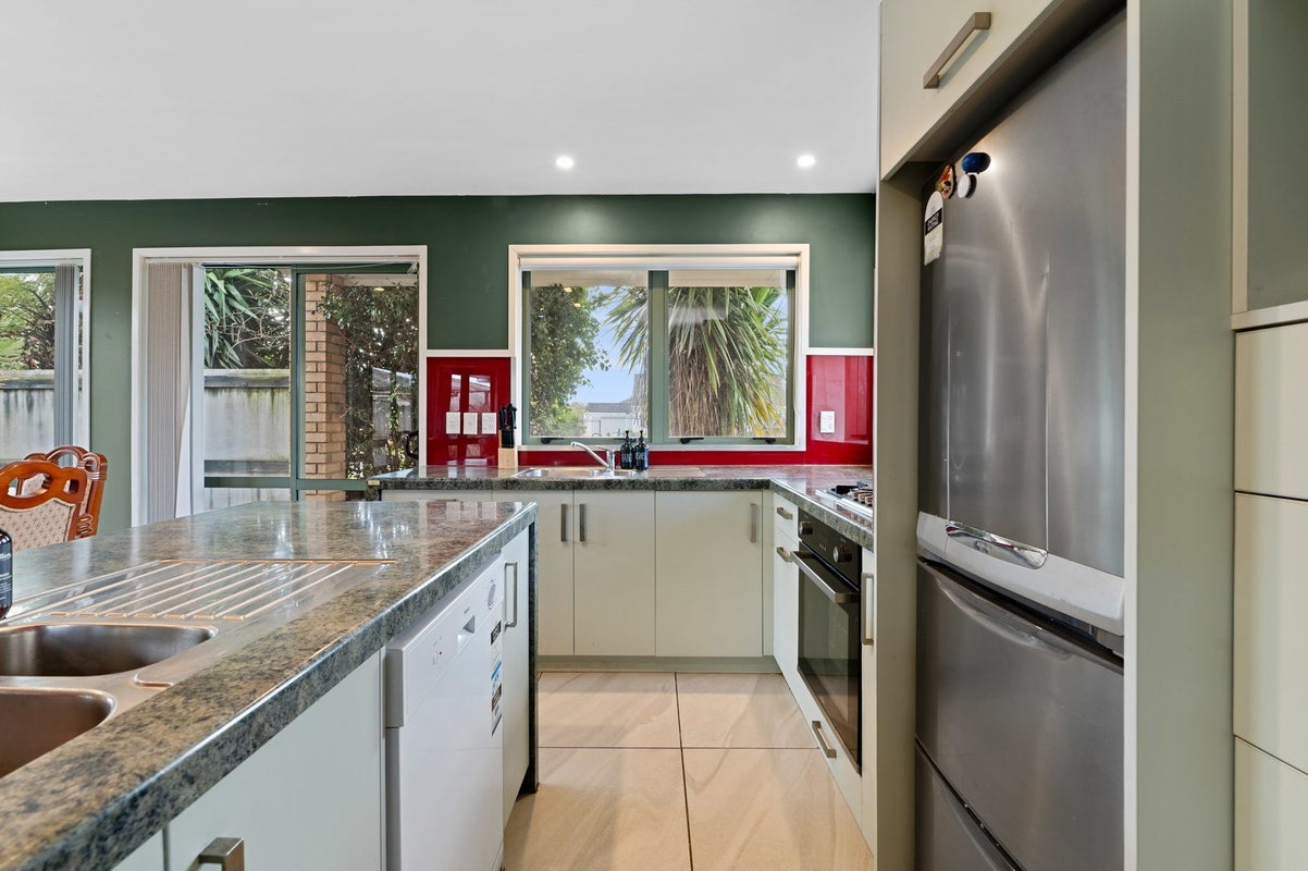 14A Grey Street, Glenholme, Rotorua - Carousel 2